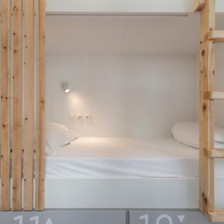 Bedspot Hostel Fira  Exterior foto