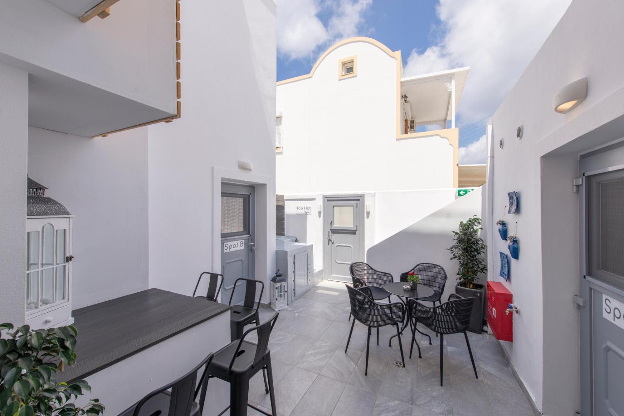 Bedspot Hostel Fira  Exterior foto